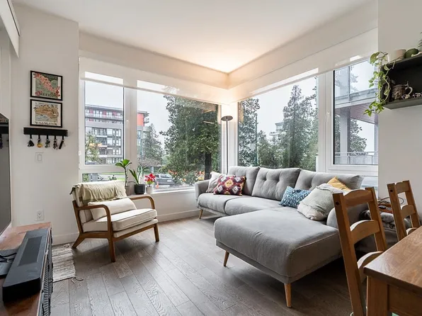 489 W 26th Ave #108, Vancouver, BC V5Y 0M8