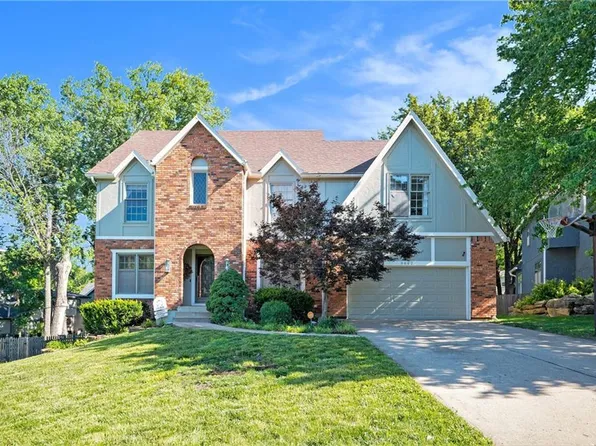 9642 W 116th Cir, Overland Park, KS 66210