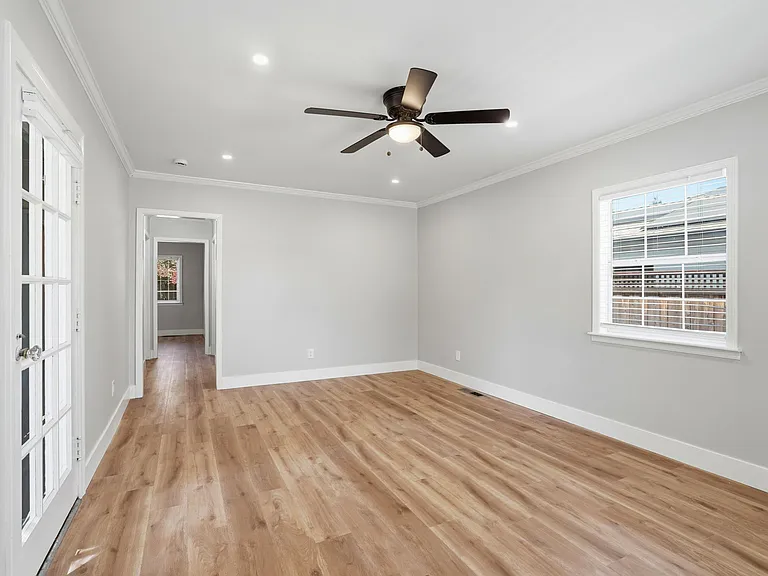 2291 Cottle Ave — Photo 9