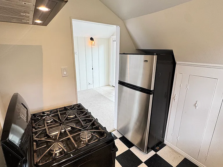 412 W Sola St #B — Photo 8