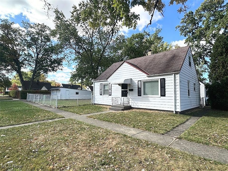 1st image of 25390 Briardale Ave