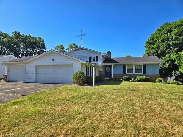 4060 Aleesa Dr SE, Warren, OH 44484