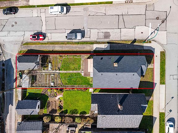 2nd image of 3690 Dundas St