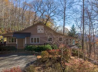 994 Snow Hill Falls Cir, Franklin, NC 28734