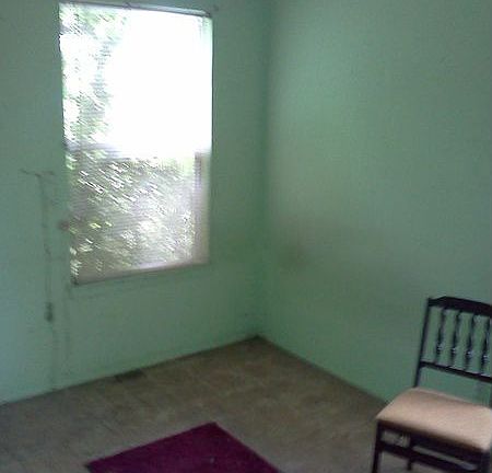 3rd image of 115 Kimberly Dr