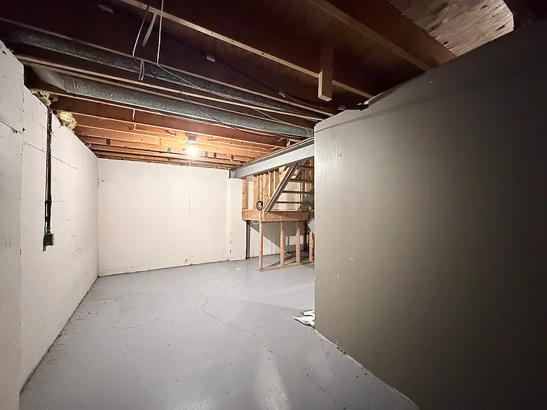 4849 Herndon Dr — Photo 35