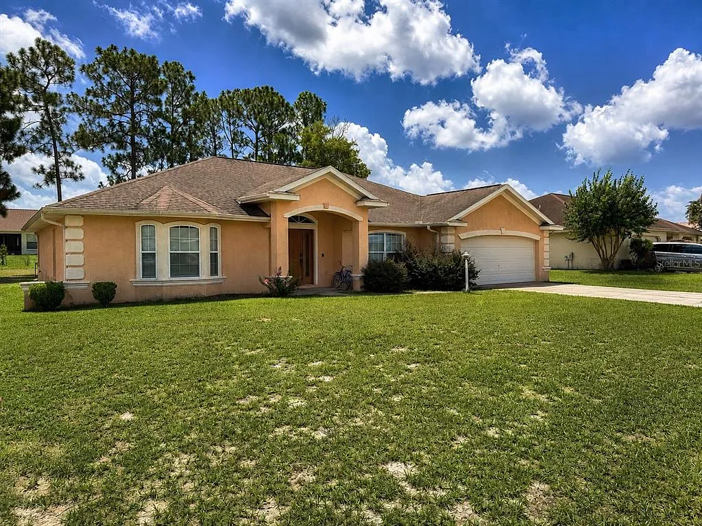 3 bed, 2.0 bath, 2181 sqft, $2,200 — Photo 2