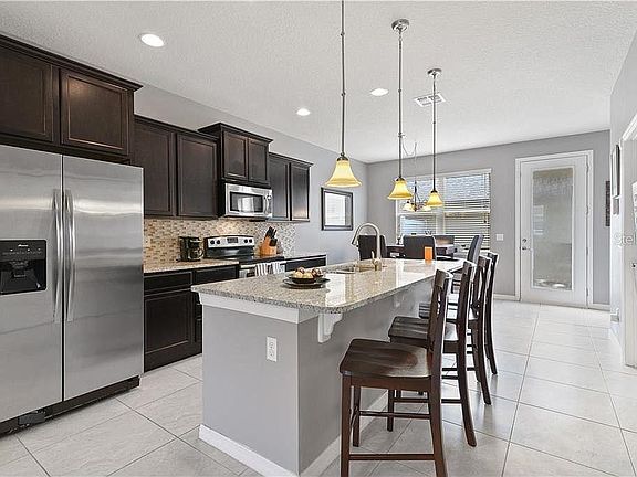 3rd image of 5100 Caspian St