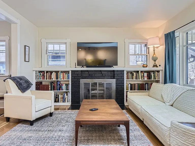 720 Josephine St — Photo 9
