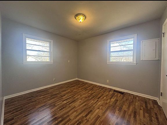 5th image of 3805A Burrus St