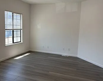 1914 Judah St #2 — Photo 11