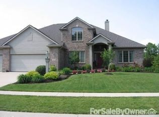 110 Creekside Ct W, Huntertown, IN 46748