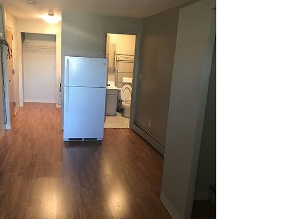4th image of 201 Essex St #St0