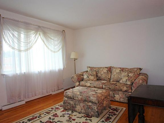 4th image of 129 Cherryhill Cir NW