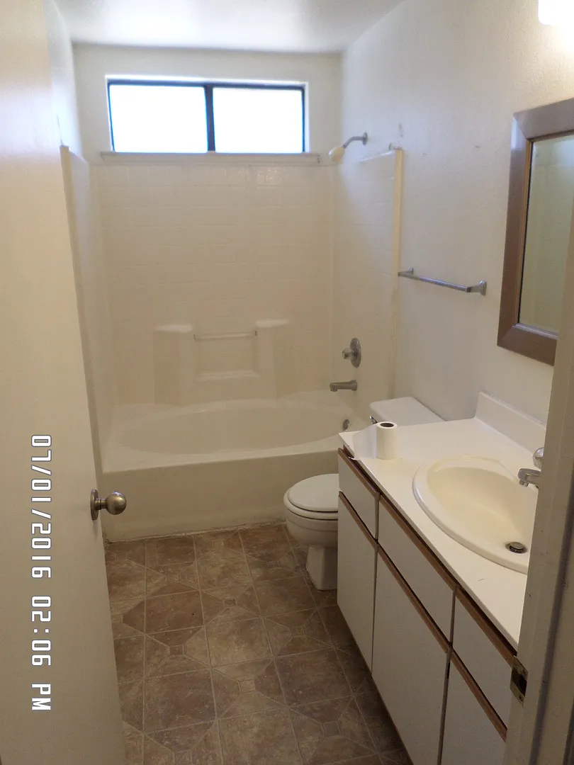 2020, 2022, 2024 E. Chelsea Ct. — Photo 4