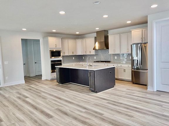 4th image of 4193 Spring Air Dr