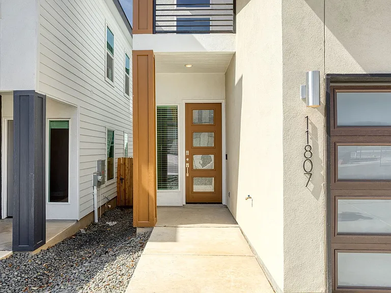 11830 Zarkava Way — Photo 2