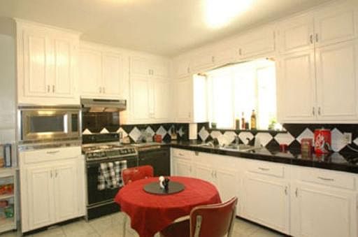 4th image of 290 GLEN OAK DR