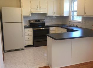 12348 Woodlawn Ct, Woodbridge, VA 22192