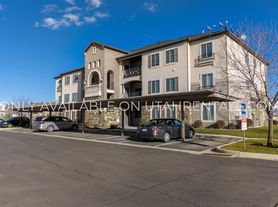 3723 E Rock Creek Rd