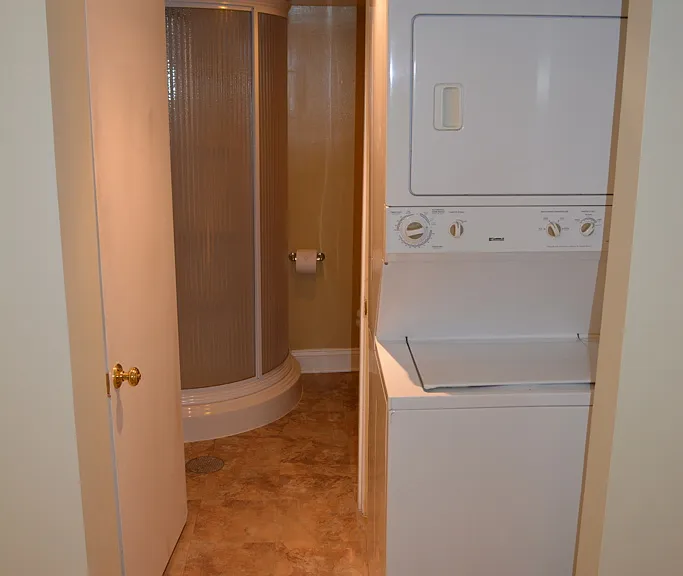 1111 5th St NW #2 — Photo 5