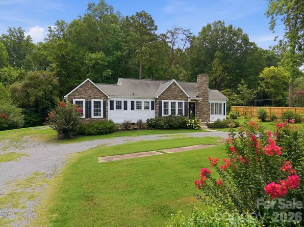 403 W Peeler St, Granite Quarry, NC 28146