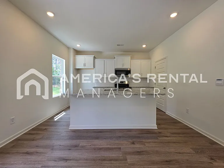 605 Acorn Ct — Photo 15