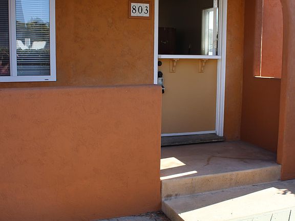 3rd image of 803 Venice Ct