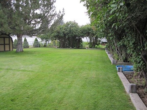 2nd image of 1506 Riviera Dr