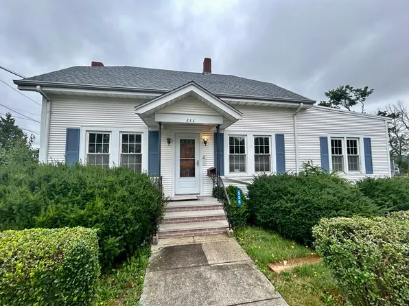 556 Brayton Ave, Somerset, MA 02726