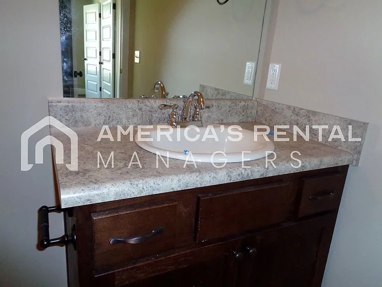 17645 Wallace Chapel Ln — Photo 10