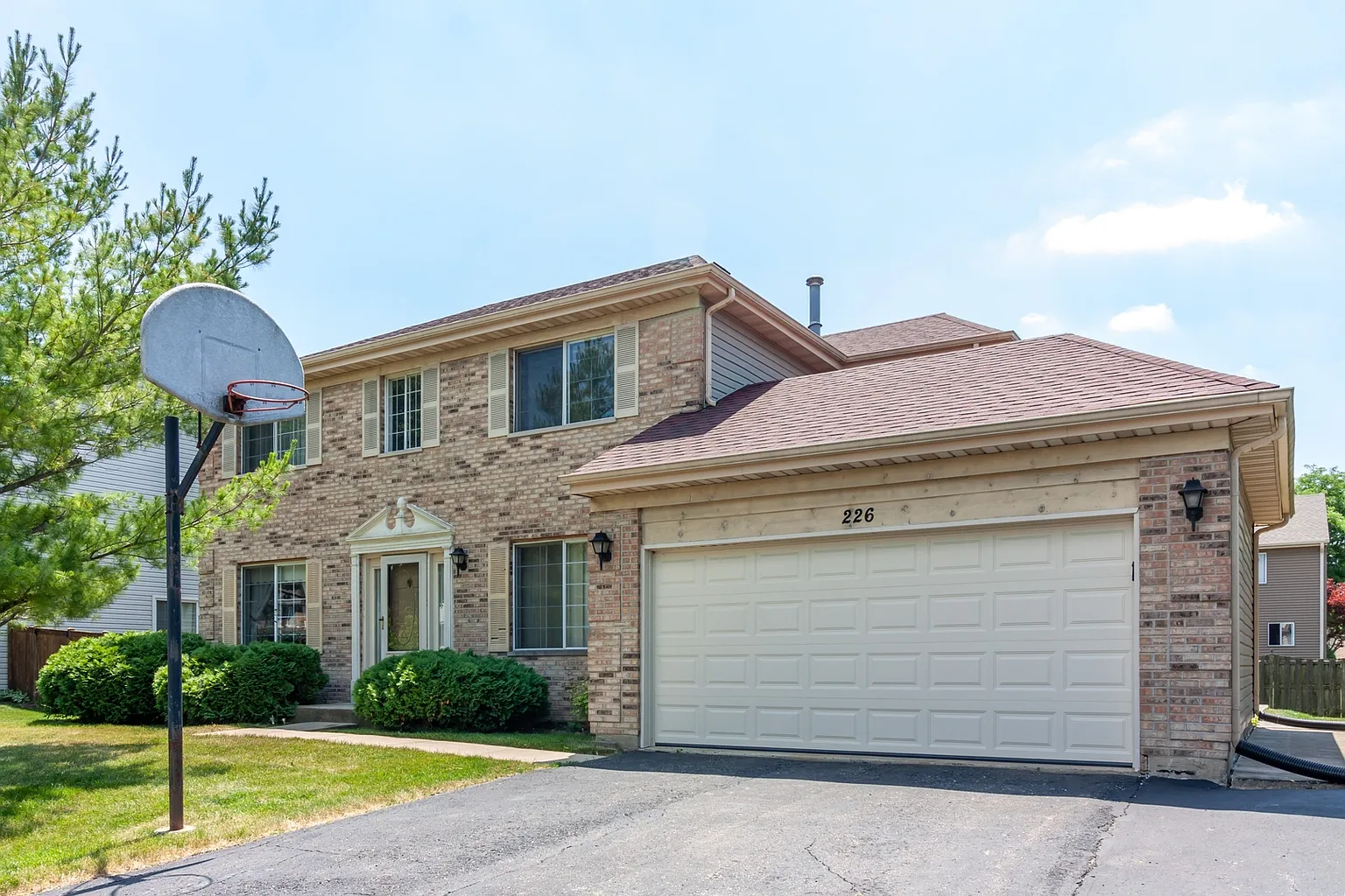 226 Pepperidge Cir photo 1