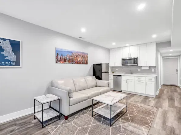 2950 S Poplar Ave #B1, Chicago, IL 60608