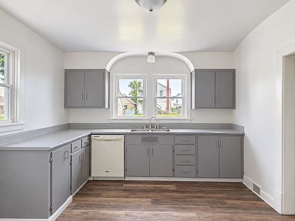 5th image of 514 Longfellow St