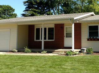 2104 Tamarack Ct, Champaign, IL 61821