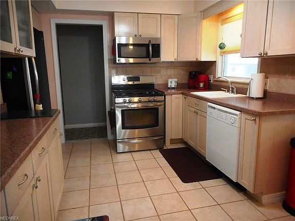 2nd image of 1342 Dill Ave