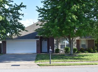 1285 Humphrey St, Pea Ridge, AR 72751
