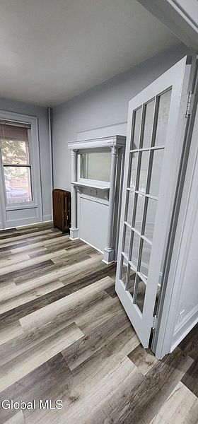 3rd image of 846 Union Street