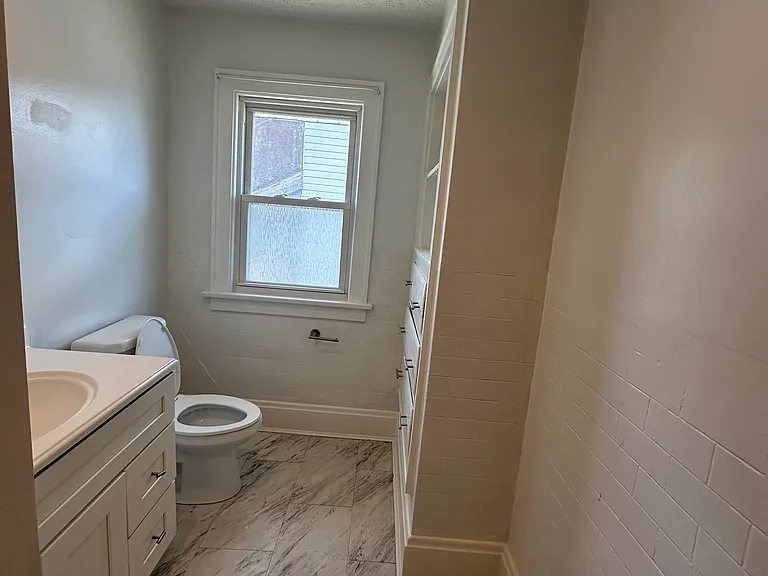 2037 Floral Ave — Photo 24