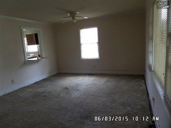 5th image of 502 E College St