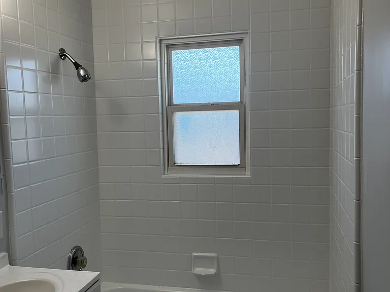 13104 Glenoaks Blvd #2 — Photo 10