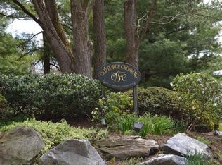 110 Old Forge Xing, Devon, PA 19333