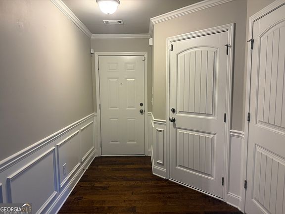 4th image of 125 Leland Ln