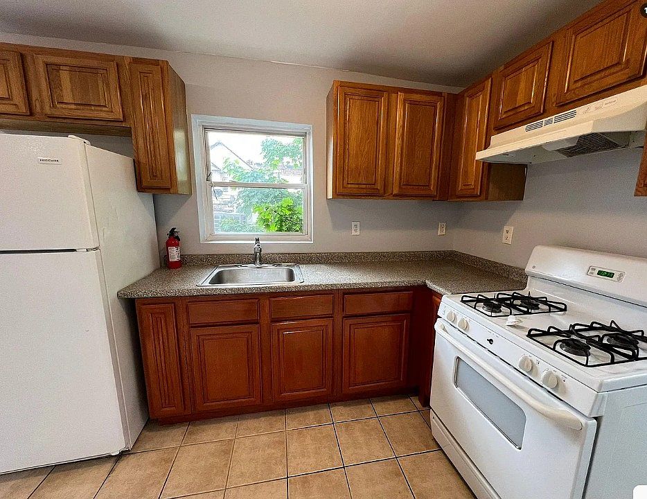 1st image of 345 Sanford Ave #2-R