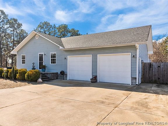 3rd image of 3238 Dorian Rd