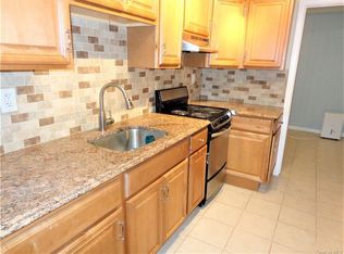 3252 Amelia Dr, Mohegan Lake, NY 10547