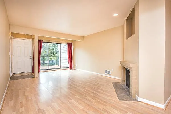 8845 166th Ave NE #B104 — Photo 3