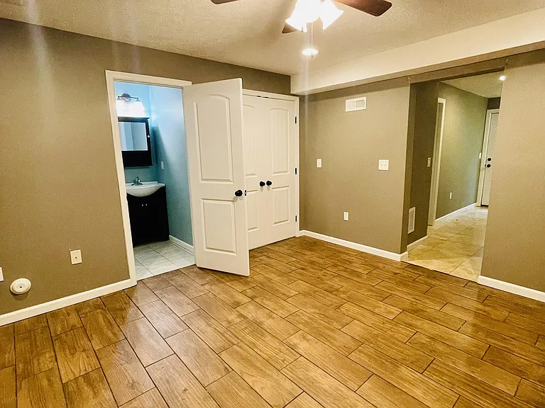 142 Old Tavern Cir #1 — Photo 34