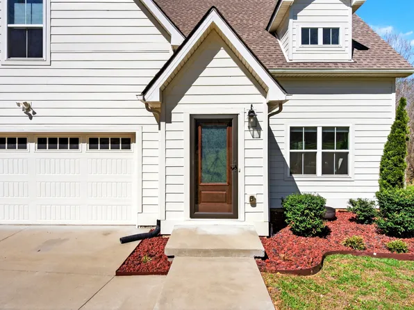 731 Hogan Rd, Clarksville, TN 37043