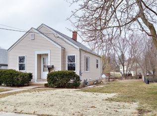 402 Blakely St, Woodstock, IL